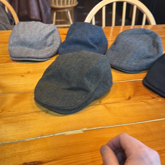 Set of Five Stylish Caps - Picture 6 of 7